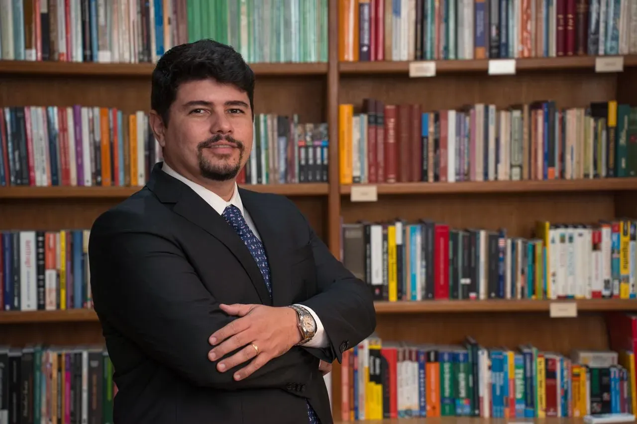 Dr. Rauê Sarkis